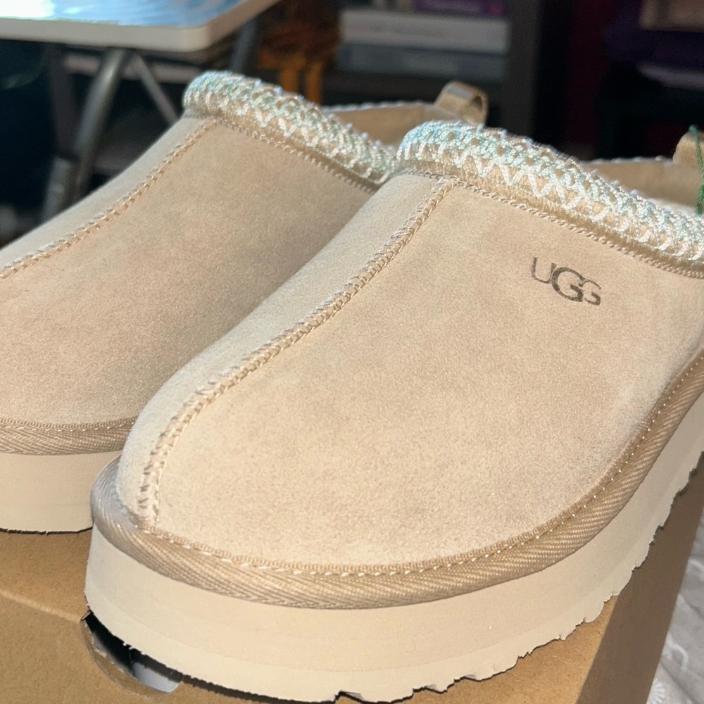UGG Tasman